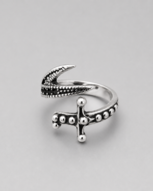 Cross Talon Ring